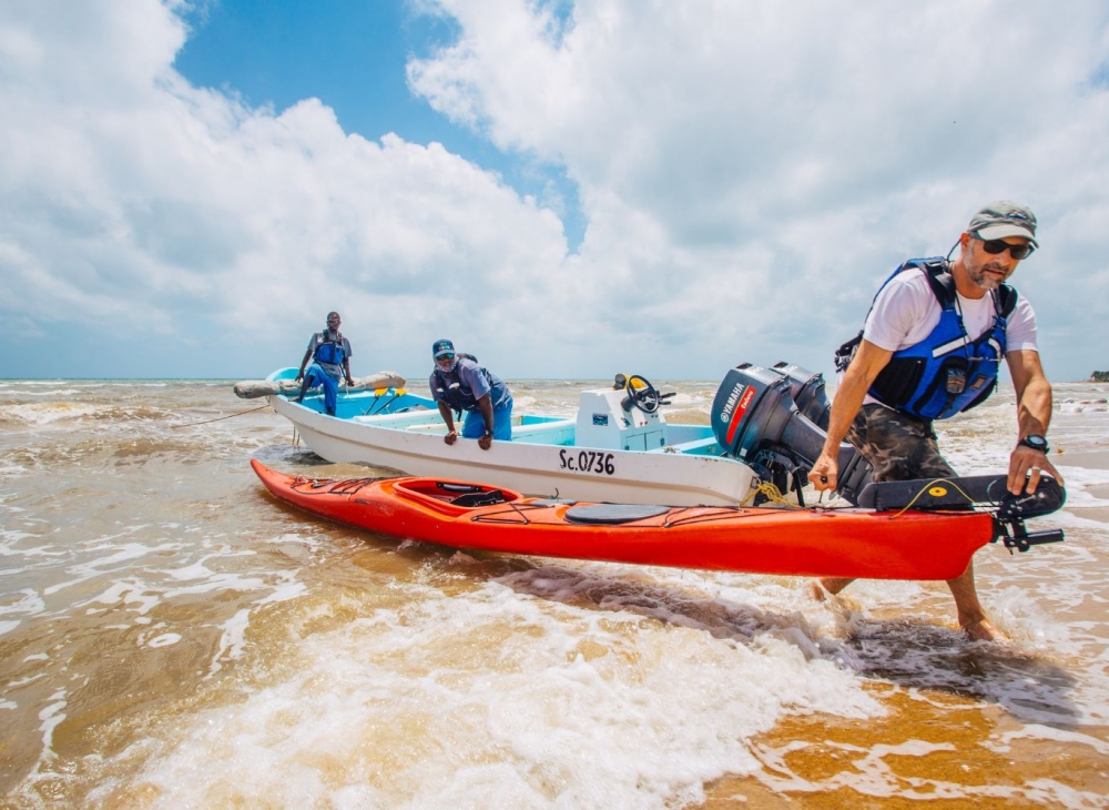 Glover's Getaway & Kayak Rental Combo Island Expeditions
